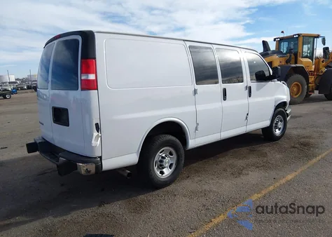 2021 Chevrolet Express Cargo Rwd 2500 Regular Wheelbase Wt from USA, damaged, VIN 1GCWGAFPXM1250068